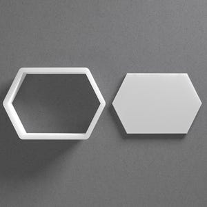 六角形のプレートクッキーカッターとルビーの宝石のポリマー粘土イヤリング、陶芸ツール