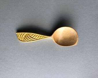 Sycamore spoon with reeded handle, yellow