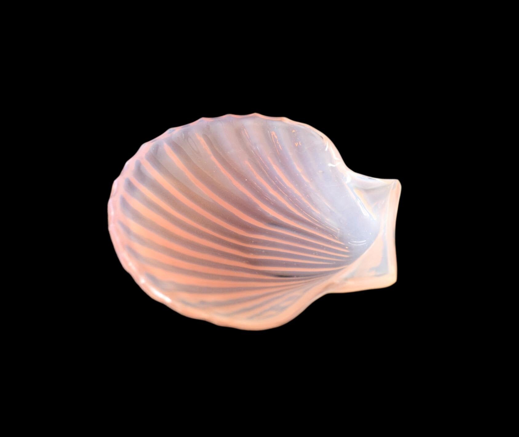 Coquille de Pétoncle Rose Antique d'opaline