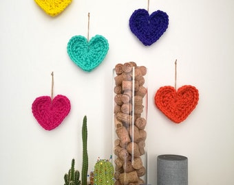 Corazón de ganchillo grande / Colgante de pared decorativo / Decoración de corazón lanudo