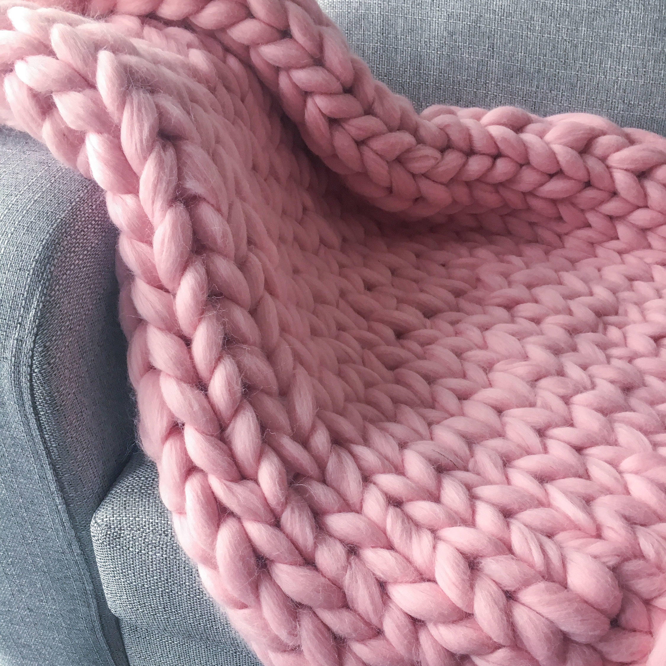 Chunky Knit Blanket PINK Giant Yarn Throw Jumbo Yarn Giant Yarn Giant