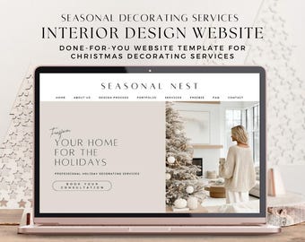 Puede incluir: Un portátil de color oro rosa muestra un sitio web de "Seasonal Nest", que ofrece servicios de diseño de interiores. El sitio promociona la decoración navideña con el texto "Transforma tu hogar para las fiestas". Un árbol de Navidad y una mujer son visibles en la pantalla.