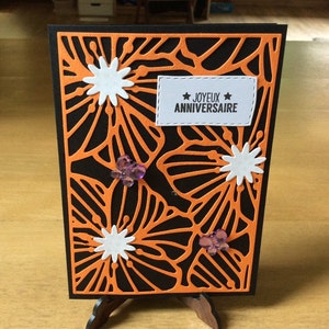 Carte Joyeux Anniversaire motif fleur sur fond noir