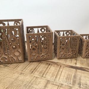 Kerzenhalter aus Holz, Baum Laser geschnitten, Laterne Weihnachten Einweihungsparty Geburtstag Jahrestag Geschenk Personalisierter Teelichthalter, Geschenk des Lehrers