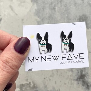 Pendientes de madera de Boston Terrier