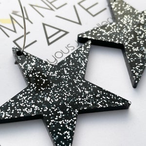 star glitter acrylic hoop earrings image 7