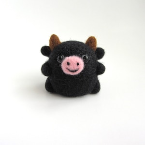 Little Cute Kawaii Cow, Needle Felted Bull. Felted Toy. Figurines Sculpture Animals