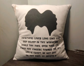Winifred Sanderson - Pillow Cover