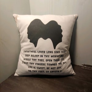 Winifred Sanderson - Pillow Cover