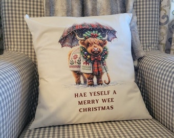 Christmas Highland Cow - Pillow Cover