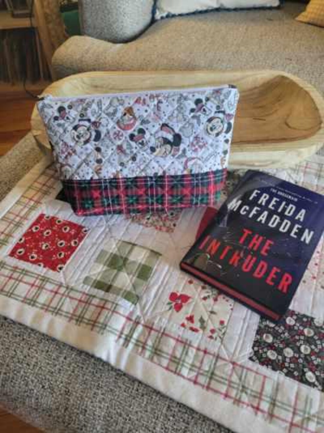Extra Large Boxy Zipper Pouch - Christmas With the Mouse - Etsy