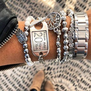 Room Hotel New York Charm Bracelet image 2