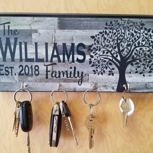 Personalized Key Holder, Housewarming Gift, Key Holders, Home Decor, Anniversary Gift, Realtor Gifts, Wedding Gift, Personalized Gift