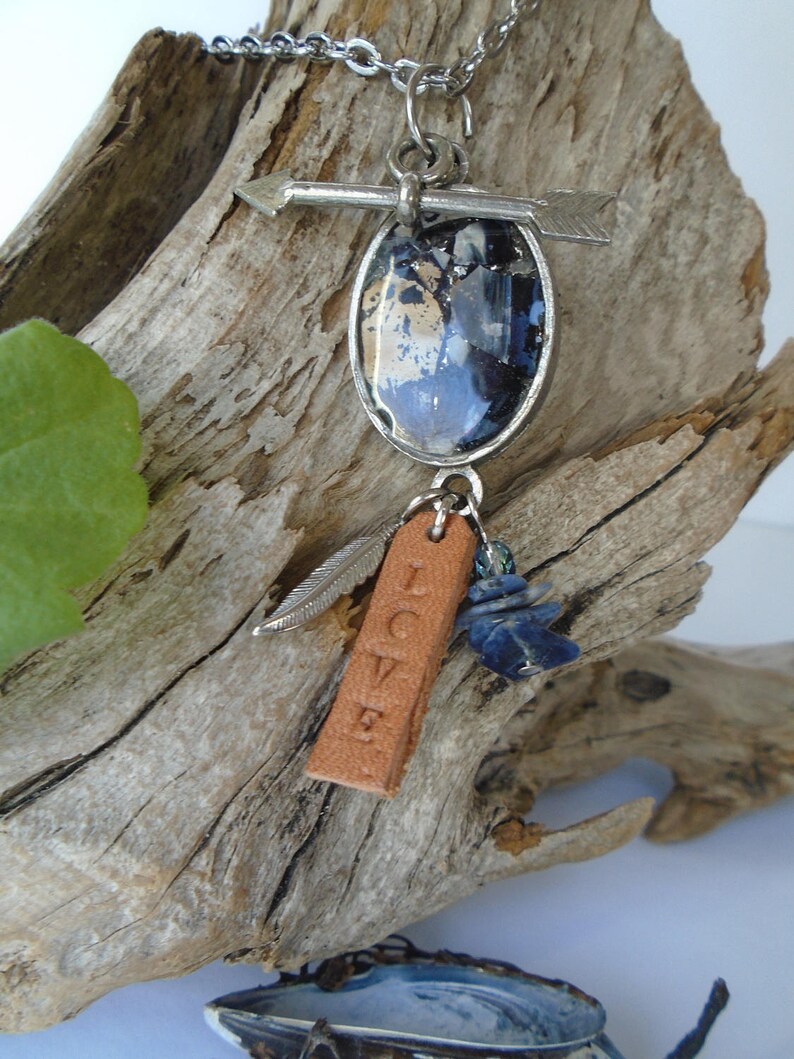 \u00e9tain Collier pierres naturelles. moules bleues cuir r\u00e9cup\u00e9r\u00e9 acier inoxydable Sautoir Mes Tr\u00e9sors sur la Plage
