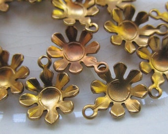 18 Vintage Brass Flower Charms, Cupped 8-Petal Flower, 11mm x 9mm