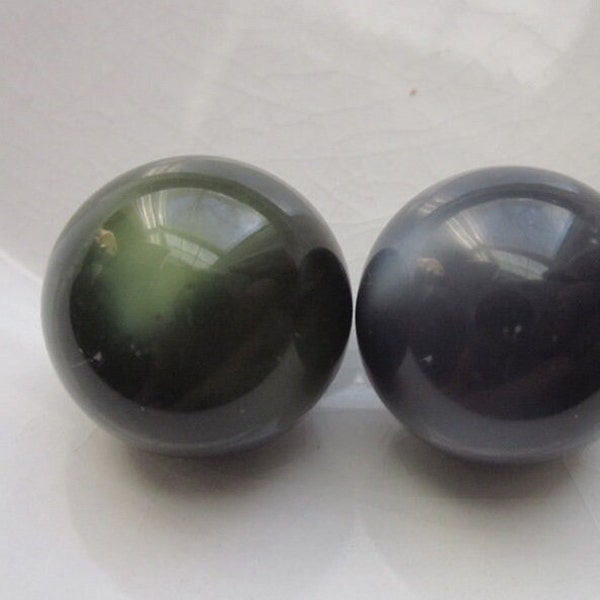 Vintage Lucite Beads, 22mm Round, Choose Olive Green or Blue-Gray