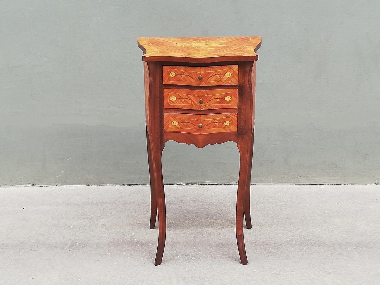 Table de Chevet Style Louis Xv