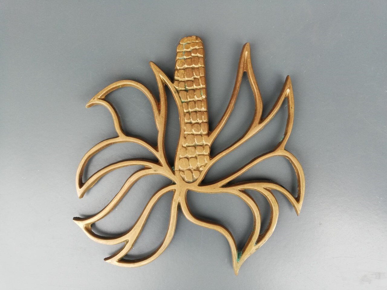 Dessous de Plat en Laiton Années 60