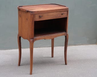 Mesita de noche rústica de madera maciza