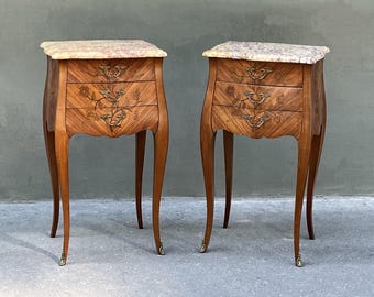 Paar Nachttische im Louis XV-Stil