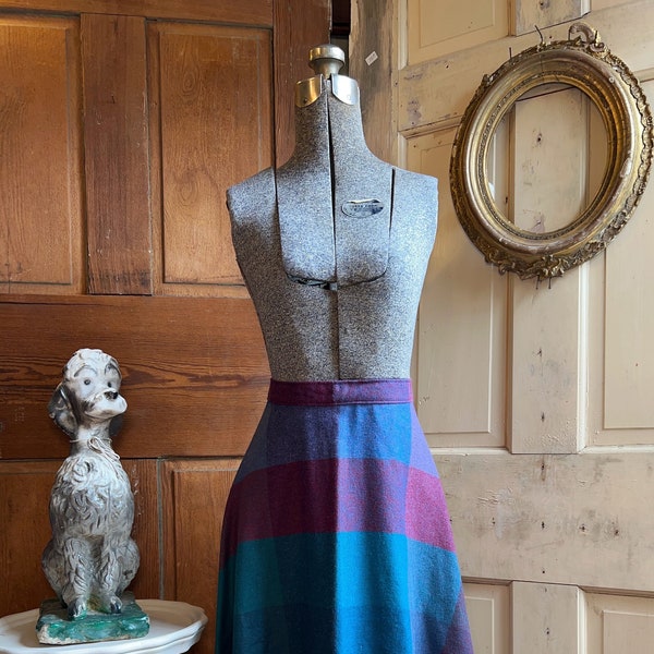 Vintage 1960s wool plaid circle skirt, Wrangler