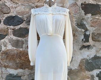 Vintage 1949s bias cut cream long sleeve gown, art deco satin nightgown