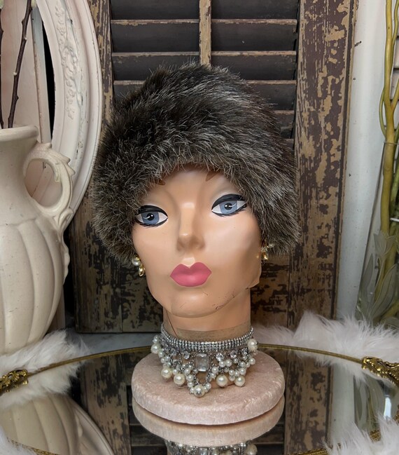 Vintage Beaver Fur Trapper Hat: Fluffy Winter Cap