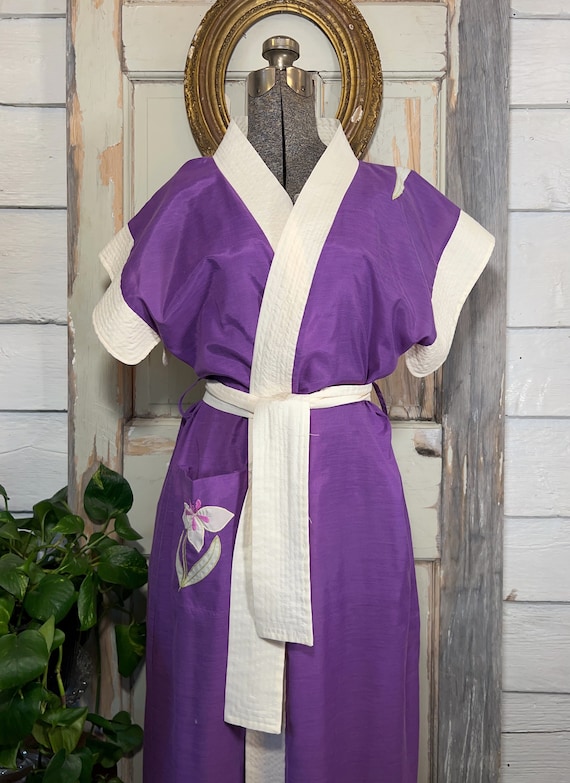 Vintage Chinese purple cotton embroidered robe - image 2