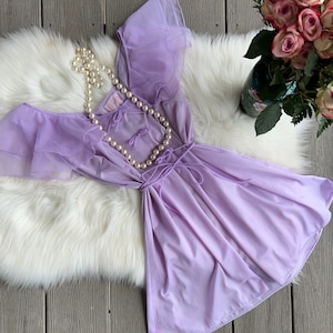 Vintage 1960s babydoll nightie, Avian lavender ruffled nightgown