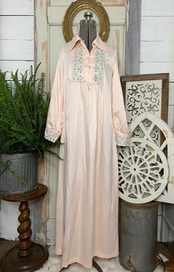 Vintage Pink Flannel Lined Satin Embroidered Long Sleeve Nightgown Etsy UK