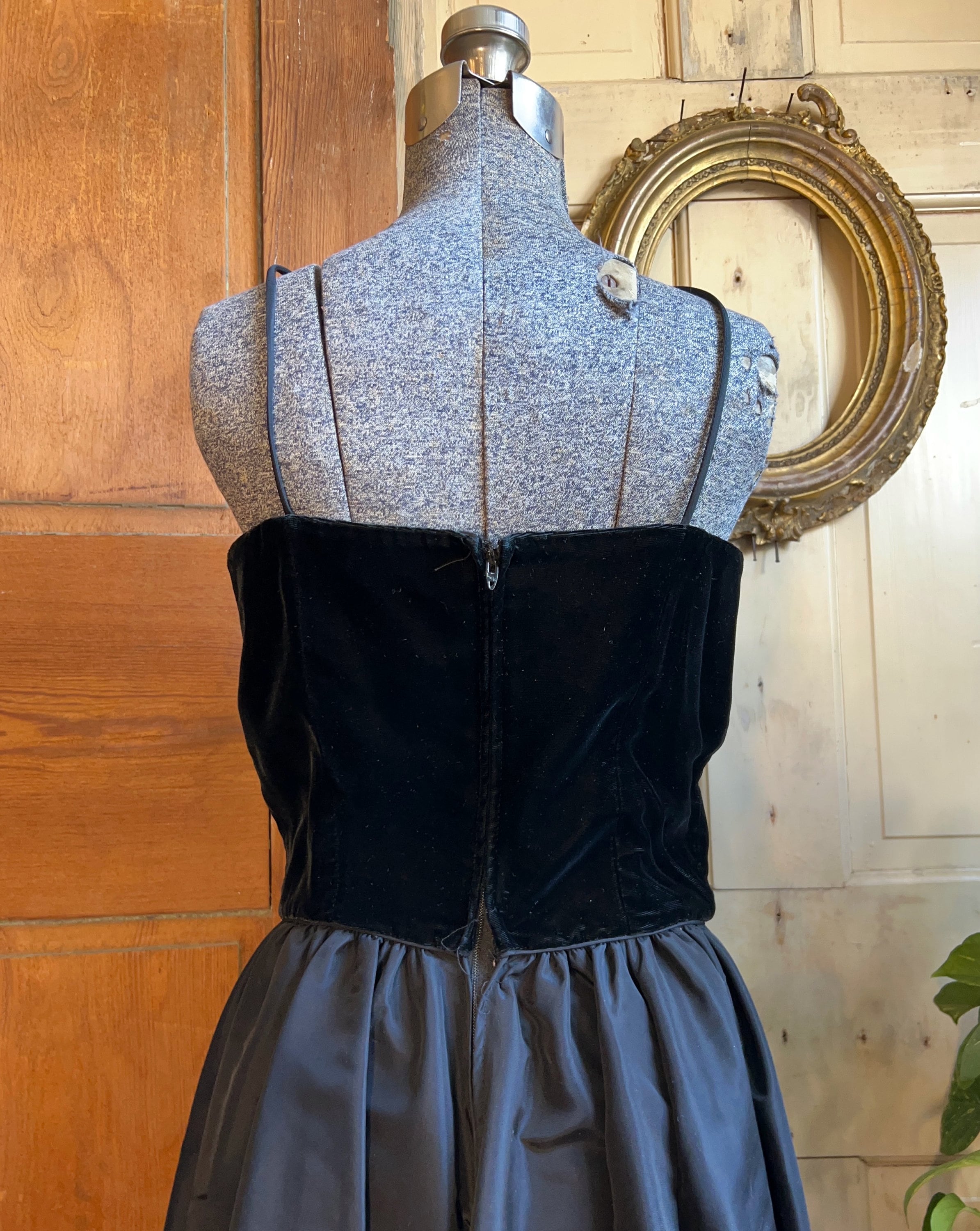 Vintage 1980s Black Taffeta and Velvet Cocktail Dress - Etsy