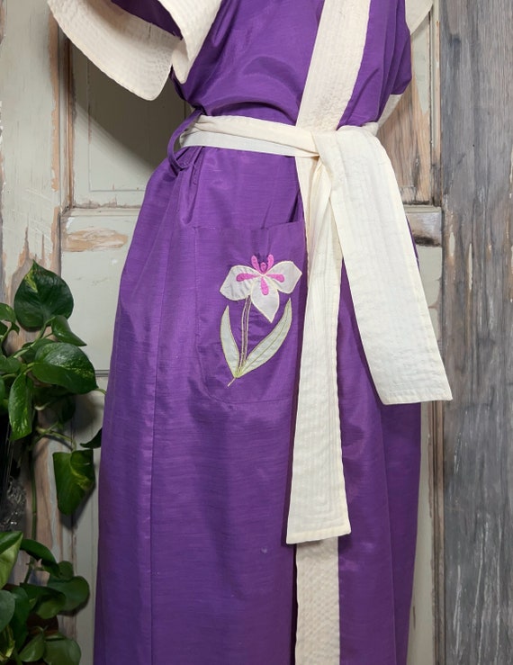 Vintage Chinese purple cotton embroidered robe - image 4