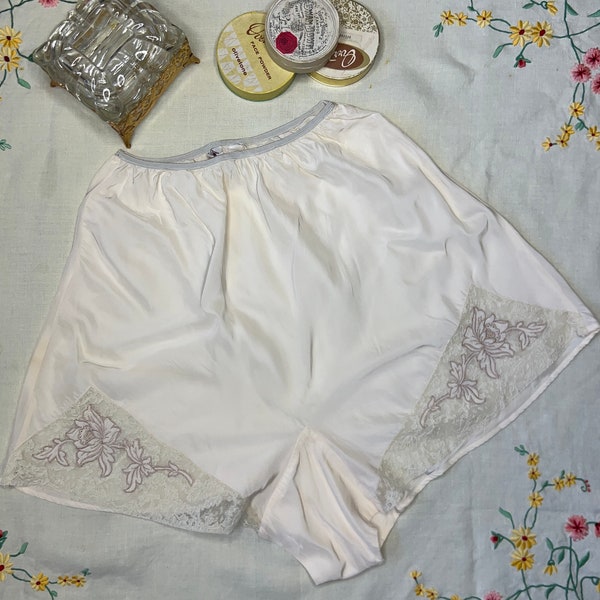 Vintage 1940s blush satin embroidered lace tap pants, Laura Lane
