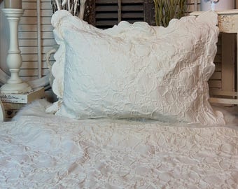 Vintage Cream Matelassé Twin Coverlet and Sham, Textured Bedspread