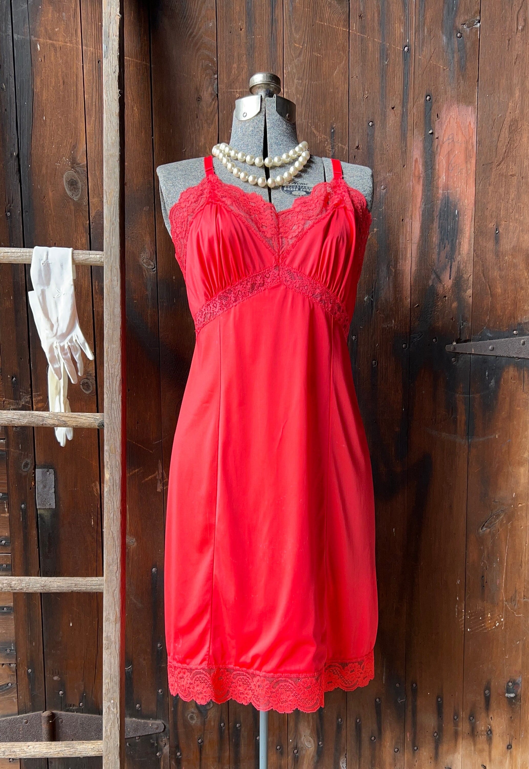 90s Vintage Lace Red Slip Dress [S-M] – The Diamond Hanger