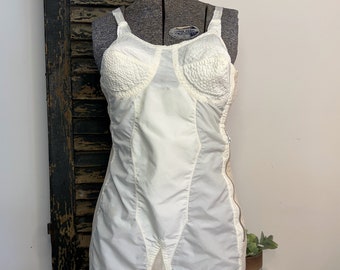 Vintage pinup bullet bra shapewar; full girdle with garter suspenders