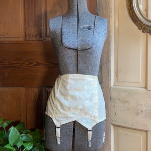 Vintage Open Bottom Girdle With Garters Medium Sarong Lingerie Corset 