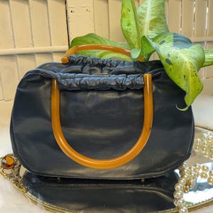 Bolso de mano vintage de piel de los años 60, bolso con asa superior de baquelita Ingber mod