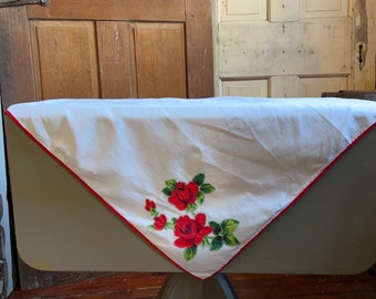 Vintage red rose tablecloth, 1950s table linen, white