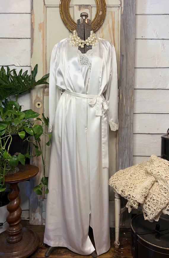 Vintage 1980s ivory satin and lace peignoir set, n