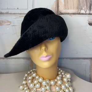 Vintage 1970s Msieu Leon black wide brimmed hat