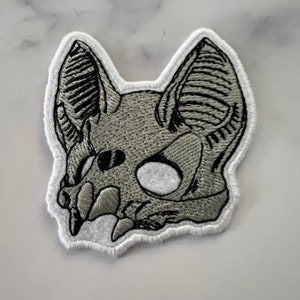 Vampire Bat Skull Patch: Embroidered Iron-On Applique