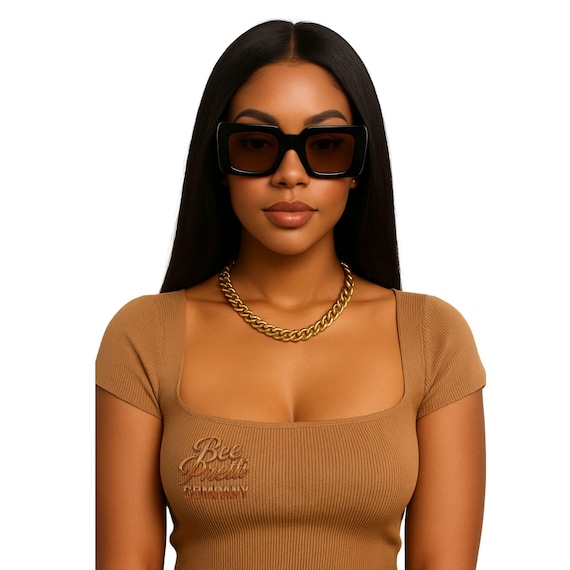 Nineteen72 Square Frame Sunglasses: Lightweight Unisex Eyewear