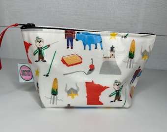Minnesota state fair laminated cotton and oilcloth make up, toiletry, sunscreen snack zip bag