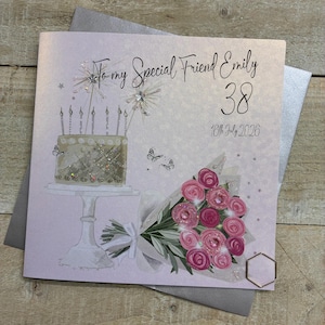 Biglietto di auguri personalizzato con farfalle e fiori per compleanno (età 30, 40, 50, 60, 65, 70, 75, 80, 85, 90), mamma, zia, nonna, figlia, su misura, grazioso biglietto.