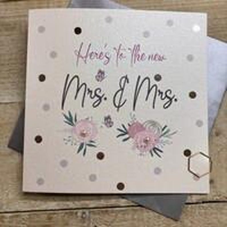MRS und MRS Same Sex handgemachte Karte - spezielle Hochzeitskarte - Flöten, Blumen, Ringe atemberaubende maßgeschneiderte Karte & Dackel DOTTY - MRS MRS