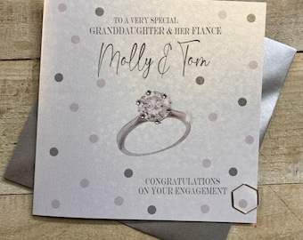 Tarjeta para nieta y prometida o nieto y prometida: diseño de anillo de compromiso, tarjeta personalizada hecha a mano con corte princesa, lágrima, solitario.