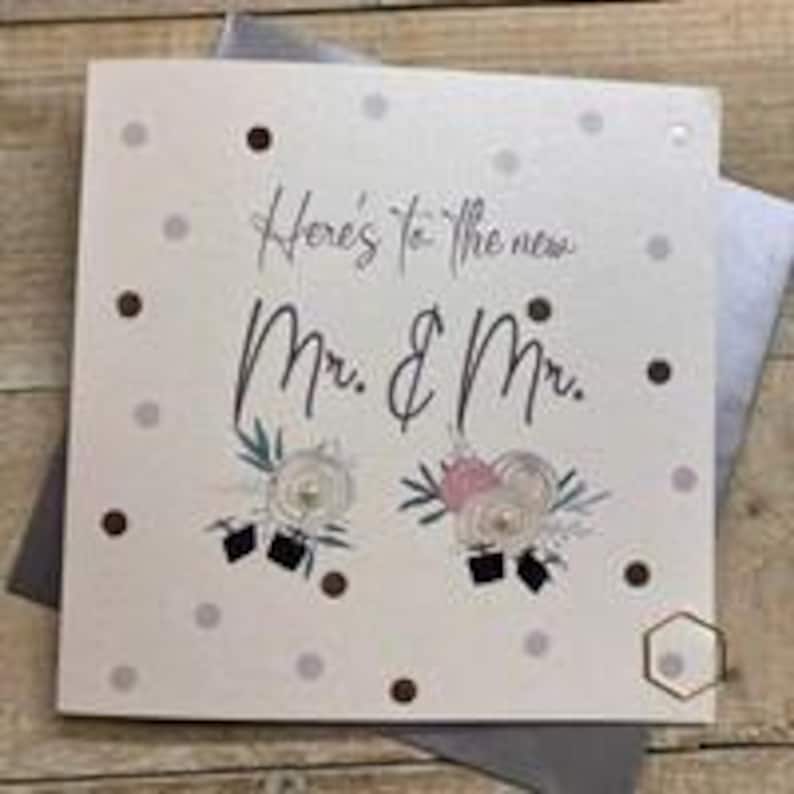MRS und MRS Same Sex handgemachte Karte - spezielle Hochzeitskarte - Flöten, Blumen, Ringe atemberaubende maßgeschneiderte Karte & Dackel DOTTY - MR MR