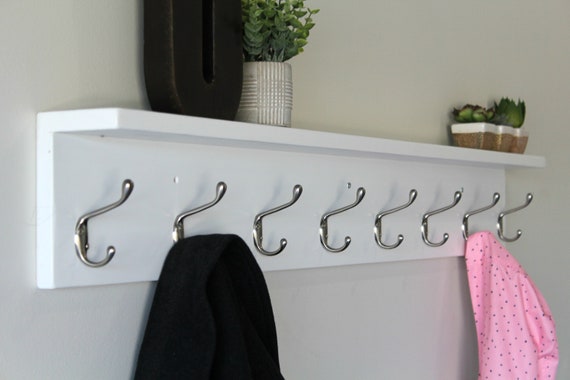 Mkono Toallero montado en la pared, decoración de baño, ganchos de madera  rústica blanca para colgar toallas, bata de baño, abrigo, ropa, colgador de