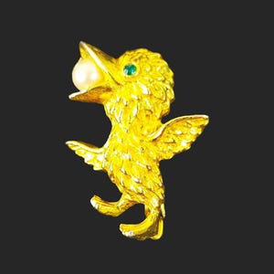 Vintage Dag Duck Brooch Gold Tone With Faux Pearl & Green Glass Eyes 1950s Cute